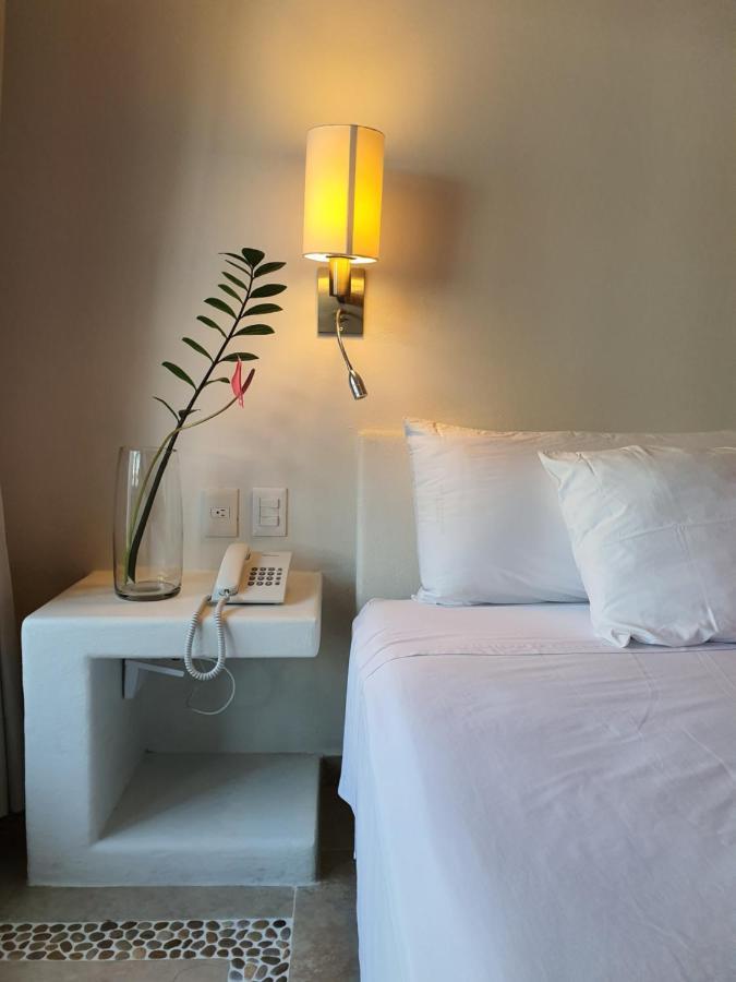 Lydmar Boutique Hotel Zihuatanejo Exteriör bild